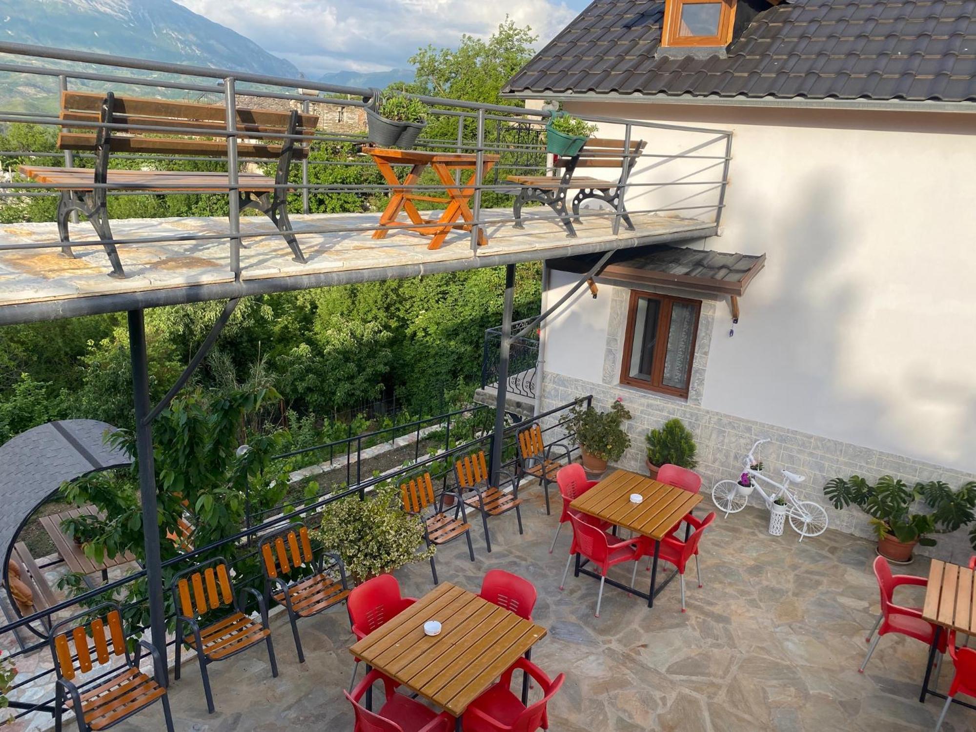 Guest house Bixhaku Gjirokaster